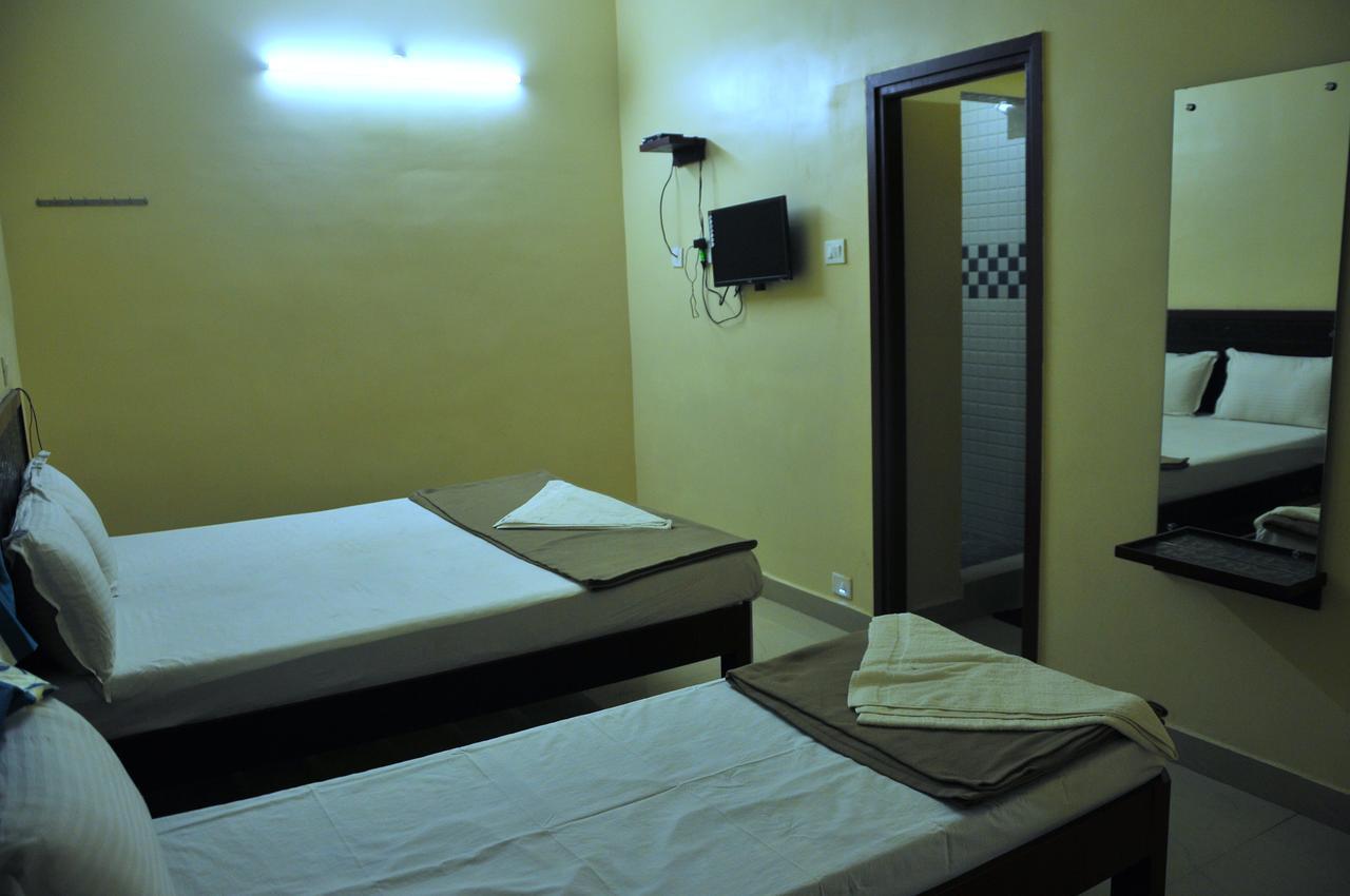 Ksr Grands Hotel Tirupati Eksteriør billede