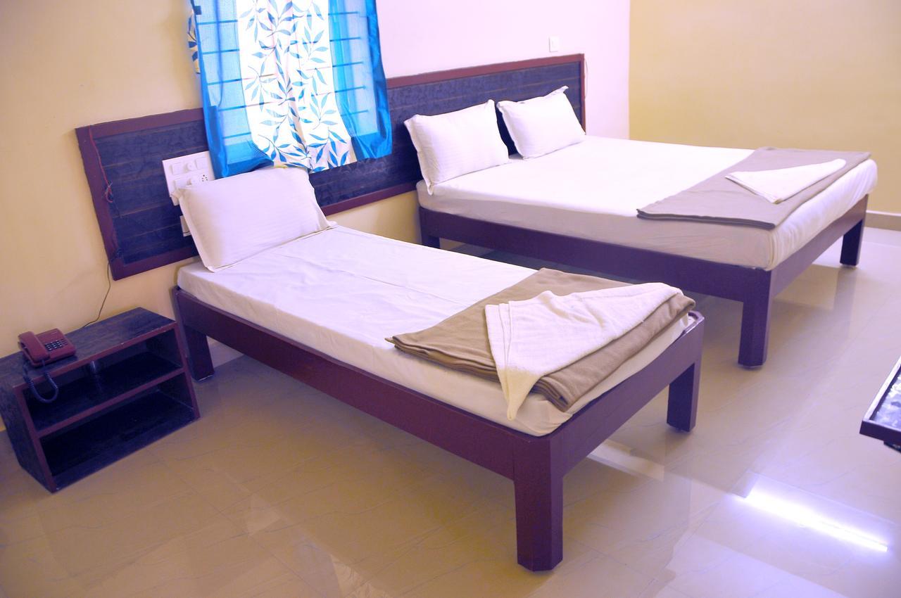 Ksr Grands Hotel Tirupati Eksteriør billede